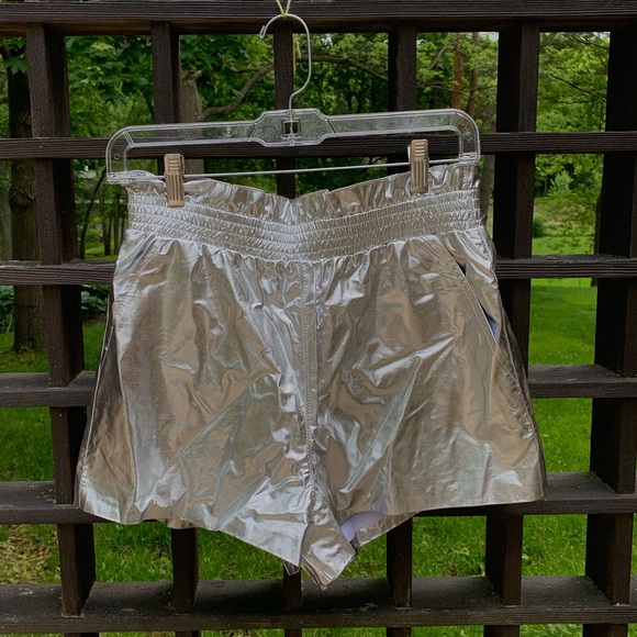 NWT Topshop Statement Silver Shorts - Picture 6 of 8